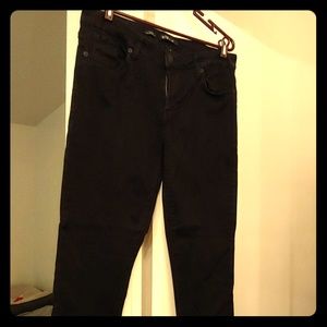 Black ankle skinny jeans